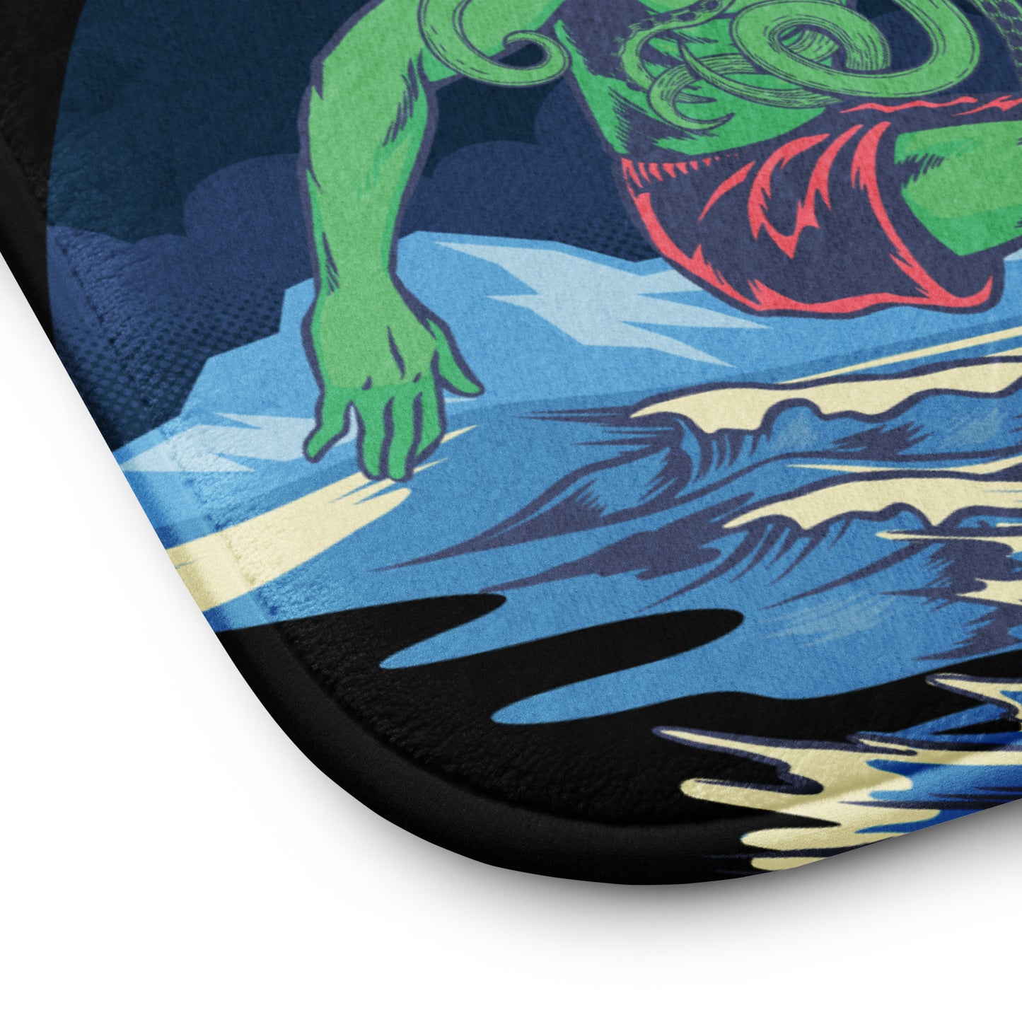 Tapis de bain en mousse à mémoire de forme Innsmouth Surfing Lovecraft
